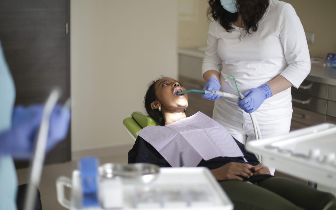 Time to Seek Help: 5 Signs You Need an Emergency Dentist Visit